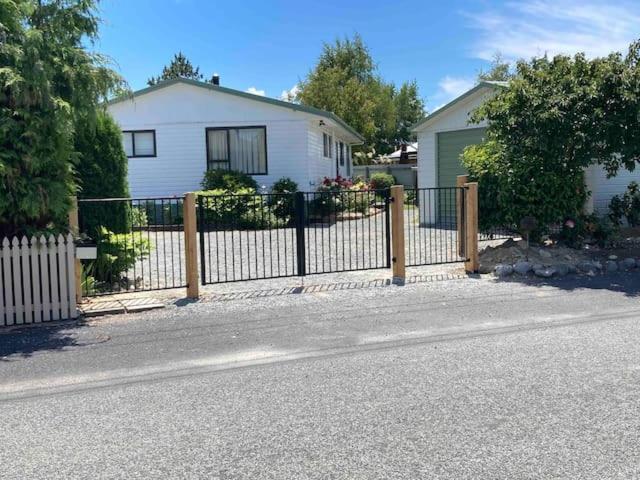 Villa Terrific House On Totara Drive Twizel Esterno foto